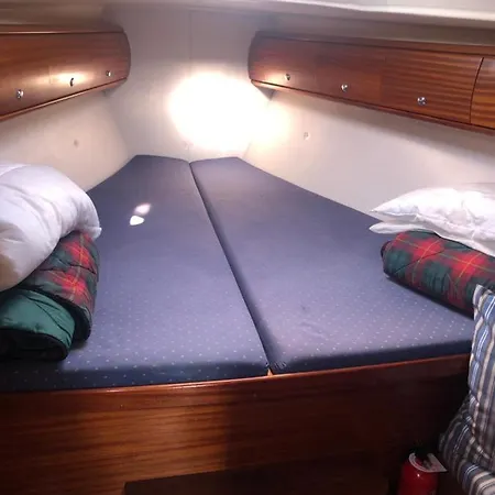 Hotel en barco Bavaria 38 *