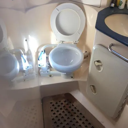 Hotel en barco Bavaria 38